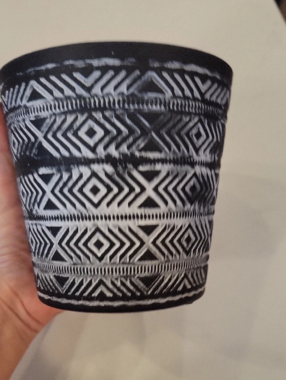 Target Distressed Black and White Ceramic  Geometric Pattern Vase